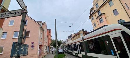 Raubüberfall auf Juwelier in Oberhausen: Polizei fahndet mit Großaufgebot nach Täter