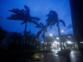 Böen von mehr als 300 km/h: Rekord-Hurrikan Melissa trifft Jamaika mit voller Wucht