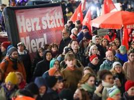 Stadtbild-Debatte: Prominente Frauen schreiben Brandbrief an Merz
