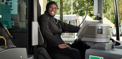 Busfahrer aus Kenia in Flensburg: »Ich mag die deutsche Pünktlichkeit«
