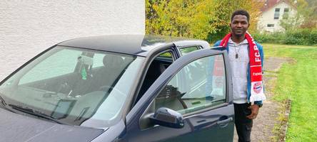 Abschiebung droht: Er pflegt alte Menschen und soll zurück nach Gambia