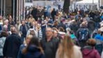 Einzelhandel: Nur Miniwachstum im Einzelhandel - Jobabbau geht weiter