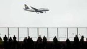 flugreisen: passagierzahlen an deutschen flughäfen weiterhin niedriger als 2019