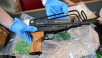 organisierte kriminalität: polizei entdeckt weiteren geheimen waffenraum in remscheid