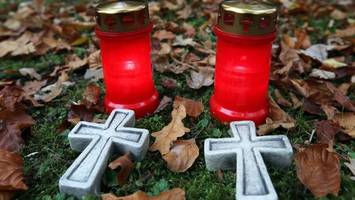 Wo ist Allerheiligen 2025 ein Feiertag – und wann gilt das Tanzverbot?