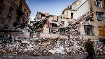 50.000 zittern vor Putins nächstem Angriff und dem vierten Kriegswinter