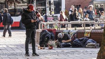 bahn führt alkoholverbot jetzt auch an zweitem großen bahnhof ein