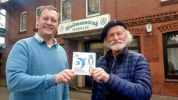 seltene schwalben fliegen auf das restaurant waidmannsruh