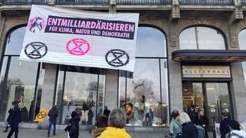 „bank des grauens“: extinction rebellion ruft zu demo auf