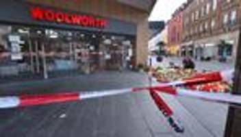 Gewalttat: Gutachten: Keine Abschiebung von Würzburger Messerangreifer