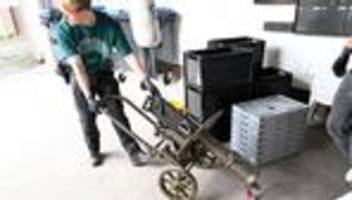 Organisierte Kriminalität: Waffenarsenal in Remscheid: Abtransport dauert Tage