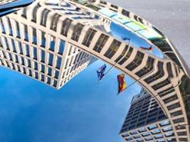 Berlin Tag & Macht: Merz und Klingbeil stolpern zwischen Prachtfassaden und Prestigekampf