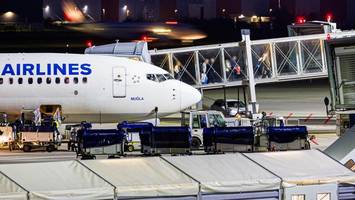 Flugzeug mit Afghanen an Bord offenbar in Hannover gelandet