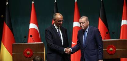 Friedrich Merz bemüht sich in der Türkei um Recep Tayyip Erdoğan, doch der zeigt sich unbeeindruckt
