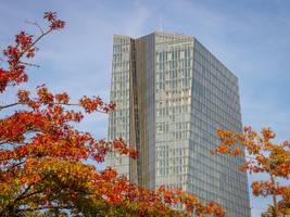 Geldpolitik: EZB hält Leitzins konstant