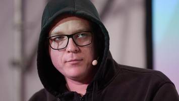 hamburger satiriker nico semsrott fühlt oft anders als alle anderen