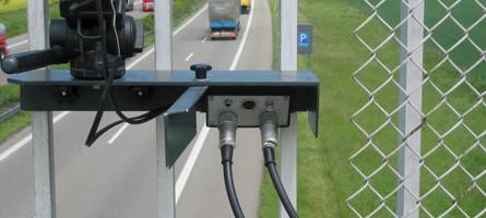 185 Verstöße bei Abstandskontrolle auf A8: Augsburger Polizei erteilt acht Fahrverbote