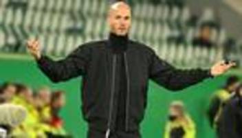 Fußball-Bundesliga: Fan-Plakat, interne Sitzung: Wolfsburg im Krisen-Modus