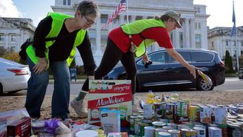 US-Shutdown: Wenn Steuerbeamte zu Hot-Dog-Verkäufern werden