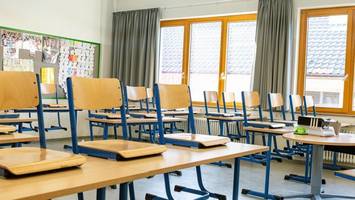 wie die schulbehörde den unterrichtsausfall bekämpfen will