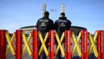 fußball: vor hertha gegen dresden – polizei meldet ruhigen start