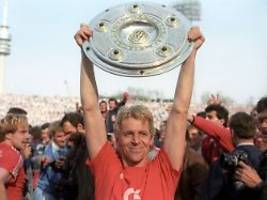 Rot-weiße Champagner-Sausen: Als der blonde Norbert dem FC Bayern das Feiern beibrachte