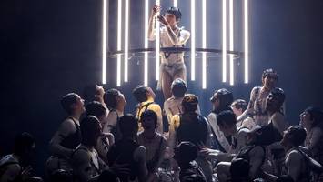 staatsballett: zwischen revue, orgie und archaischem opferritual