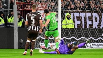 fc st. pauli: wieder Ärger um abseitstechnik – göttlich übt kritik