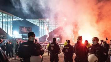 st.-pauli-fans alarmiert: „angriff auf mitbestimmte fußballkultur“