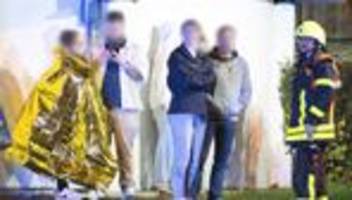 Großeinsatz von Polizei: Nach Knallgeräuschen: Polizei wertet Videomaterial aus