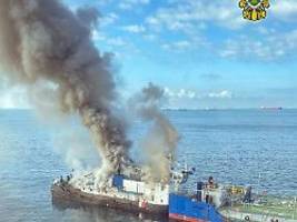 Angriff in russischem Hafen: Ukrainische Drohnen setzen Öltanker in Brand