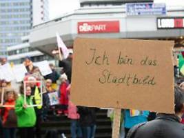 Befürchtungen unbegründet ...: Untersuchung: Migranten in Europa teilen demokratische Werte