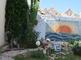 Migrantenfriedhof auf Lampedusa: Zumindest ein Kreuz braucht jeder Tote
