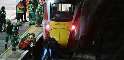 großbritannien: messerattacke mit verletzten in zug nördlich von london – zwei festnahmen