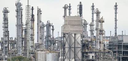 arbeitsmarkt in deutschland: jeder dritte betrieb will jobs abbauen – umfrage des instituts der deutschen wirtschaft (iw) köln