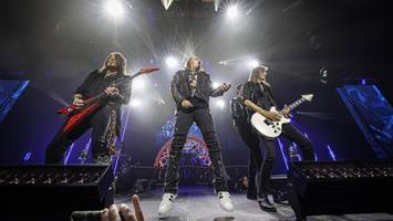 konzert von helloween in hamburg: heavy metal, sonst gibt‘s saures!