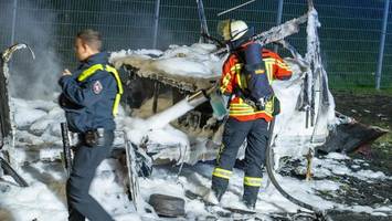 lovemobil bei hamburg geht in flammen auf – brandstiftung?
