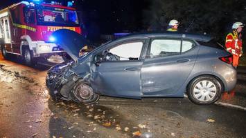 zwei autos betroffen: schwerer unfall auf b431 in moorrege