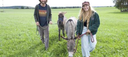 Lotta Lubkoll reist mit ihrem Esel Jonny um die Welt