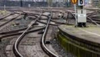 Bahn: Schäden am Gleis: Züge rund um Wuppertal brauchen länger
