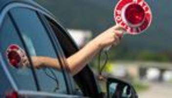 bei grenzkontrolle: polizisten finden hunderte doping-tabletten in unterhose