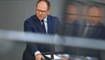 Klimaziele: Carsten Schneider weist Kritik der Industrie an Emissionshandel zurück