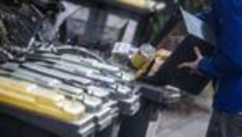 restmüll und verpackungsabfall: pro kopf fällt im jahr fast eine halbe tonne müll an