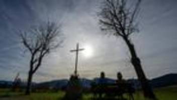 verkehr: viel sonne in bayern - meteorologe kündigt mildes wetter an