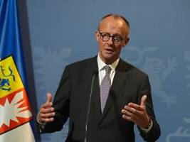 Bürgerkrieg ist zu Ende: Merz sieht für Syrer keine Asylgründe mehr