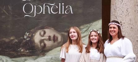 Selfie-Hotspot im Museum: Swifties nehmen das Museum Wiesbaden ein