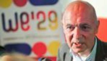 Ansage von Bernd Neuendorf: DFB-Präsident will Bewerbung für Männer-WM prüfen