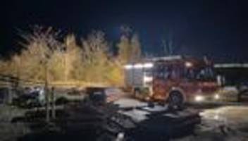 München: Brand von Obdachlosenlager - Feuerwehr findet tote Frau