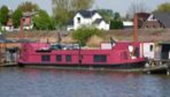 prozesse: autorin auf hausboot erschlagen - prozess gegen sohn beginnt