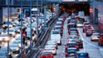 statistik: drei viertel der rheinland-pfälzer fahren auto zur arbeit